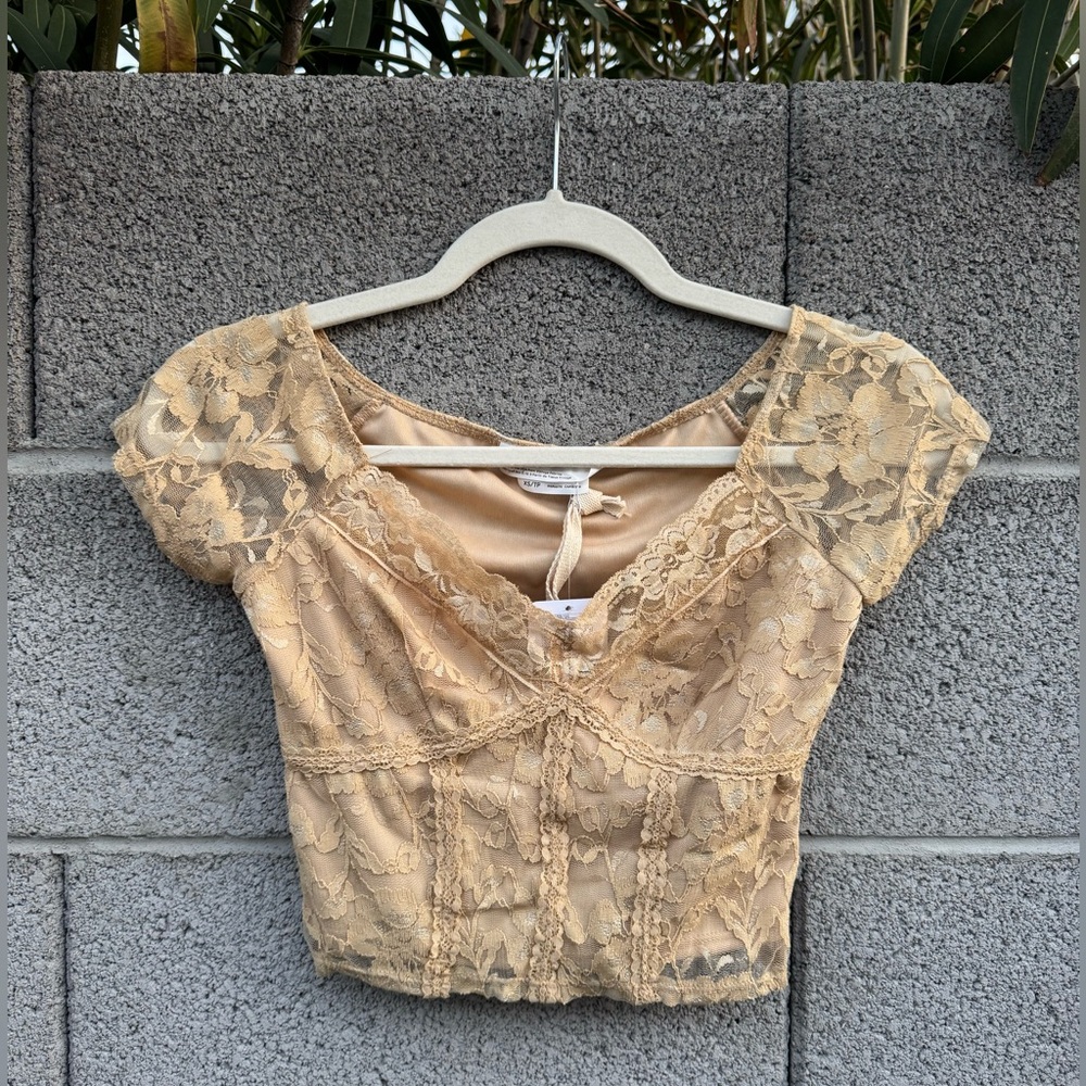 **SOLD** NWT Urban Outfitters Lace Crop Top